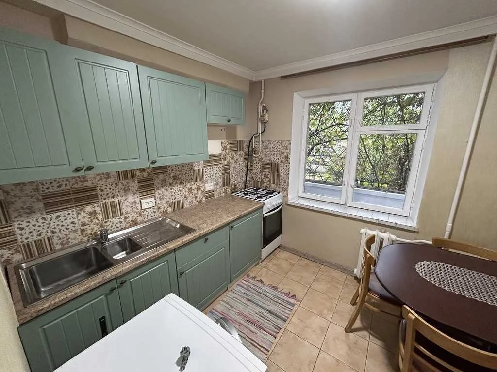 Продаж 3-кімнатної квартири 72 м², Амвросія Бучми вул., 7