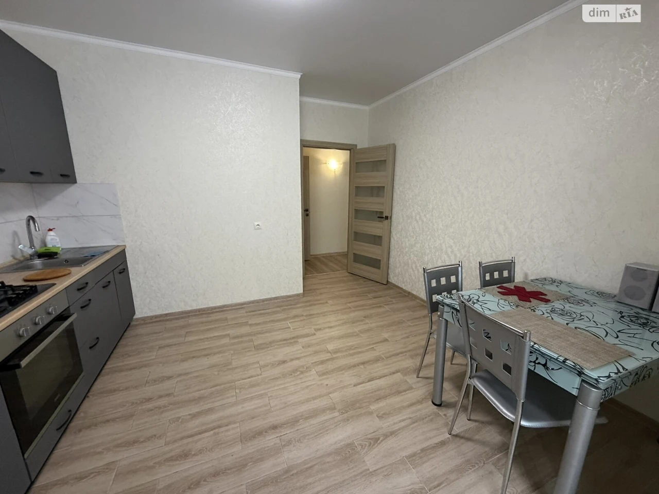 Продаж Квартира Озерна
