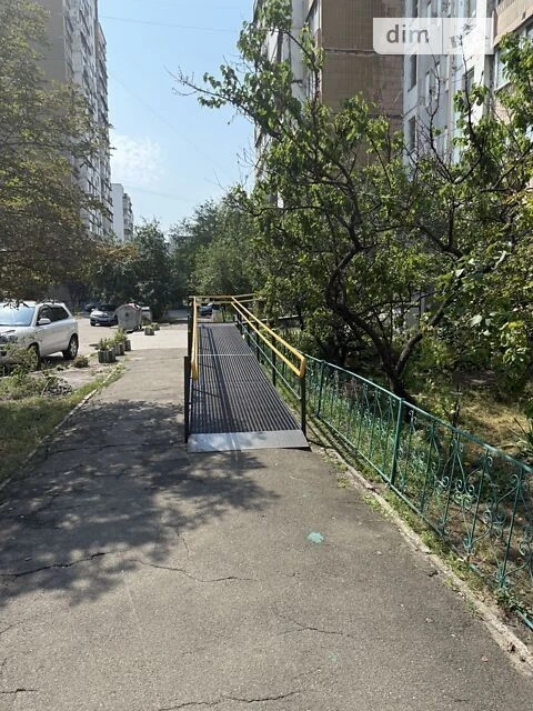 For sale 2-room apartment 56 sq. m. on Dragomanova St. 3A • ID 3465