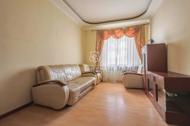Sale of 2-room apartment 48.5 m², Akademika Grekova St.,