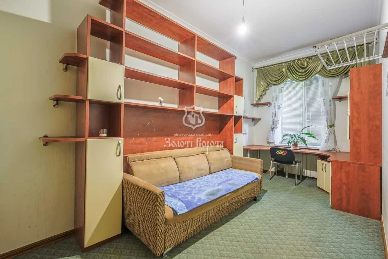 Sale of 2-room apartment 48.5 m², Akademika Grekova St.,