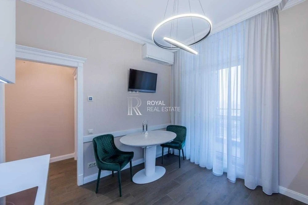 Apartment for sale in the residential complex "Central Park". Metro station Lybidska. Pechersk