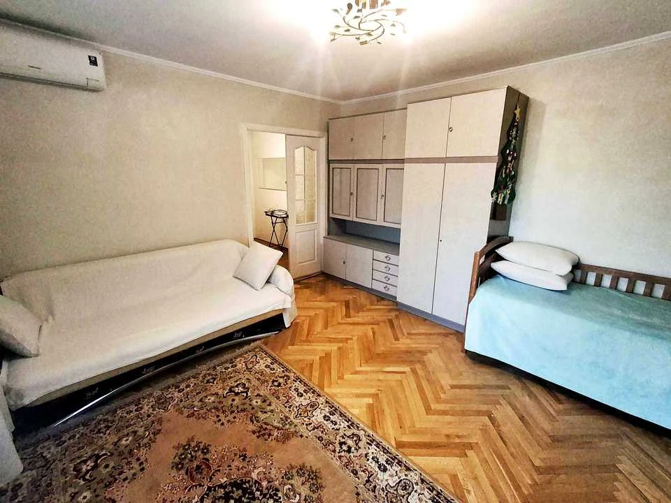 Квартира. Київ, Брюссельська вул. (Гончарова)