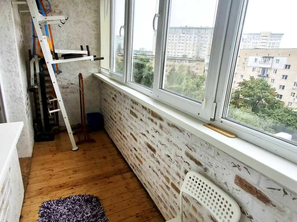Квартира. Київ, Брюссельська вул. (Гончарова)