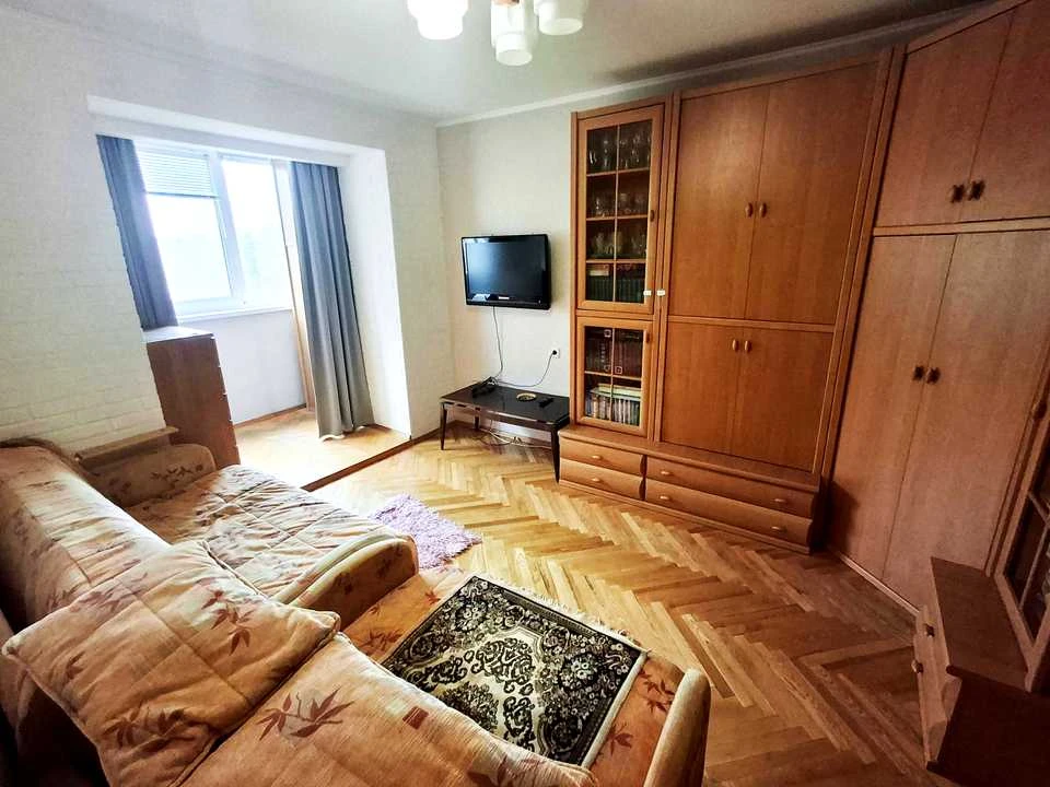 Квартира. Київ, Брюссельська вул. (Гончарова)