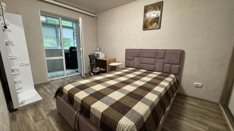 Продам, двокімнатна , 12квартал, Терра,