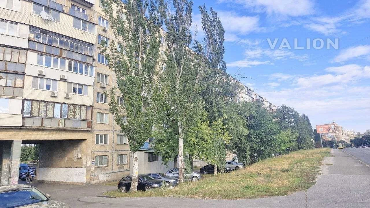 Sale of 2-room apartment 46 m², Kharkivskoe shosse, 21/3