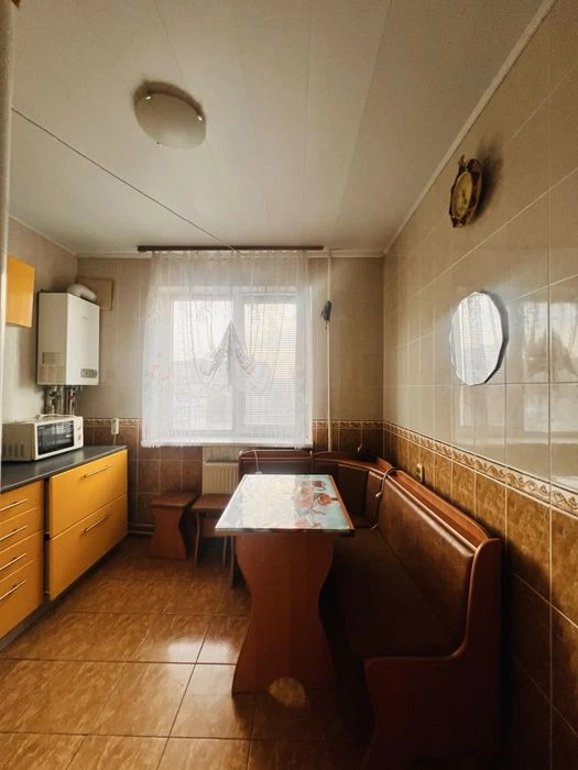 Продам  2-кім кв. на Попова, 6 повхерх, район «Ятрань»