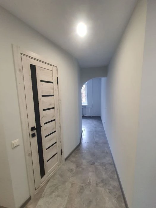 Світла 2к з новим ремонтом, не кутова. ВИПЛАТИТАК 43006