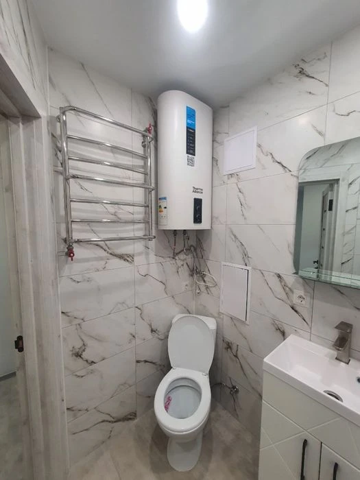 Світла 2к з новим ремонтом, не кутова. ВИПЛАТИТАК 43006