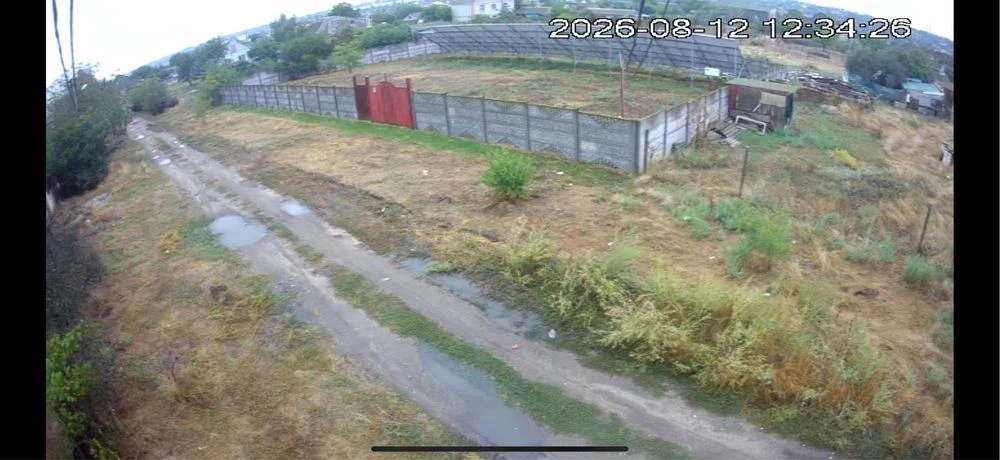 Сонячна станція з участком