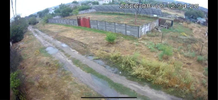 Сонячна станція з участком