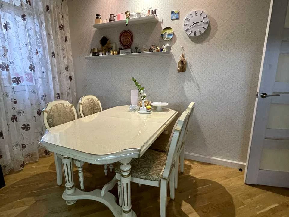 Квартира. Київ, Науки просп.