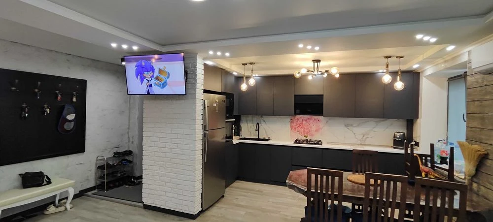 Трикімнатна квартира покращеного планування.Сучасним,єврорем