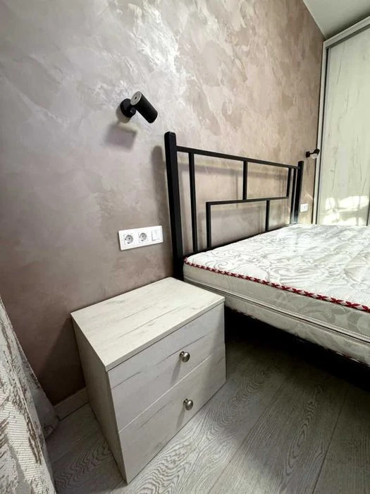2к! квартира, Алмазний, 2/5 пов, 46 м2, роздільні кімнати, є