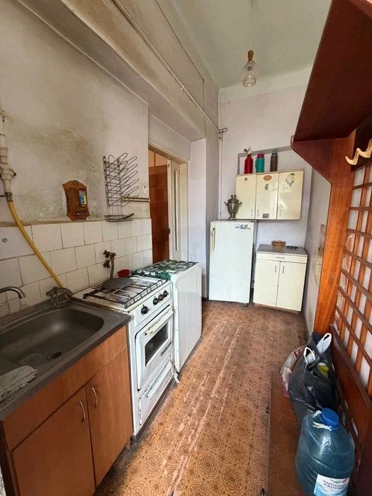 Продаж 1 кімнатної квартири по вулиці Богдана Хмельницького