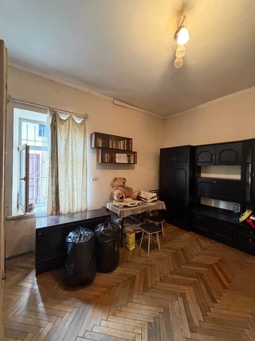 Продаж 1 кімнатної квартири по вулиці Богдана Хмельницького