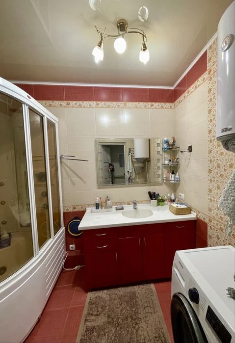 Продажа 2х комнатной квартиры 85 кв. Киев Голосеевский пр. Н