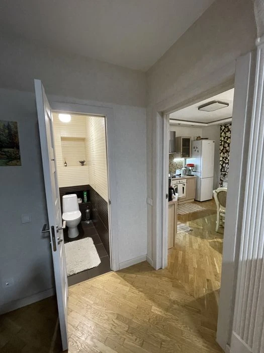 Продажа 2х комнатной квартиры 85 кв. Киев Голосеевский пр. Н