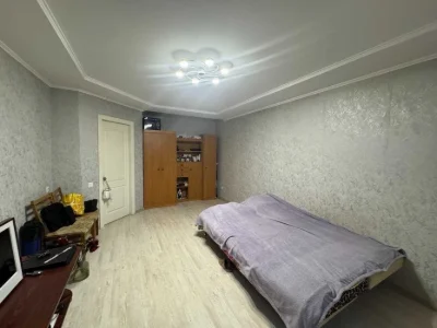 Продаю 1 комнатную квартиру на Садовой и1