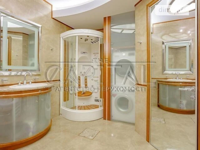 Sale of 3-room apartment 240 sq. m on Volodymyrska st. 49-A • ID