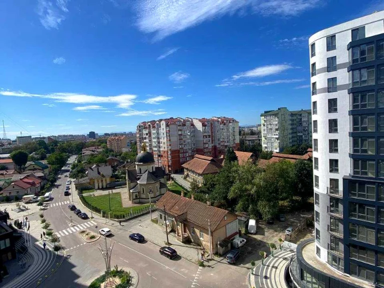 Квартира. Івано-Франківськ, Княгинин вул., (Будинок 11)