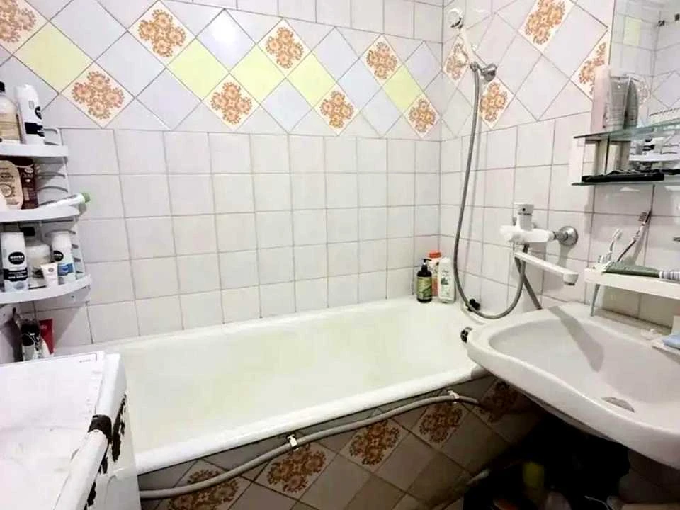 Квартира. Ужгород, Героїв 128-ї Бригади вул. (8 Березня)