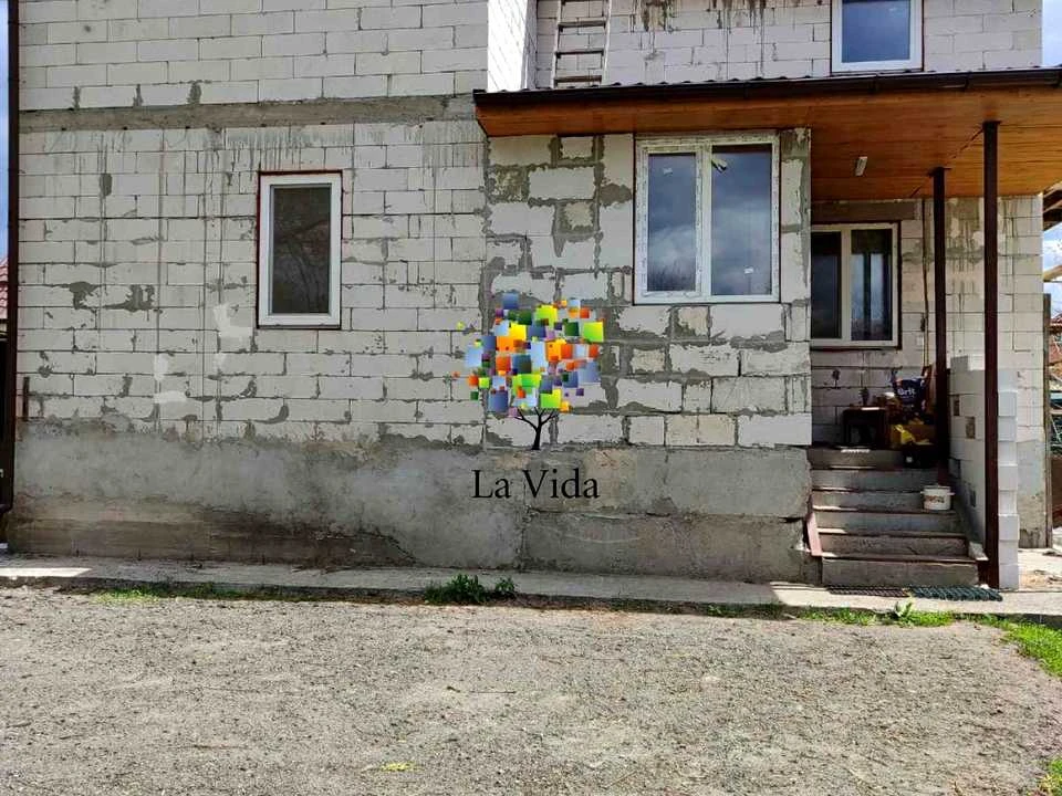 Будинок. Київ, 2-га Приозерна