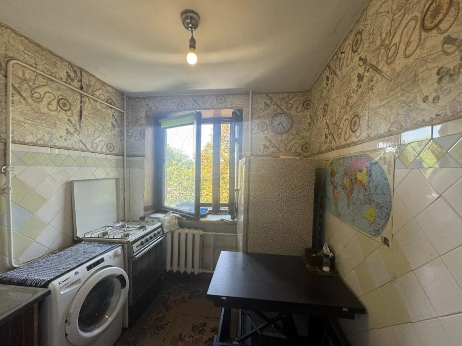Продам 3 комнатную квартиру на Таирова( Костанди)