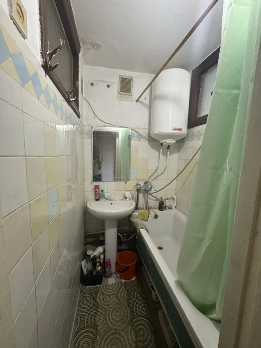 Продам 3 комнатную квартиру на Таирова( Костанди)