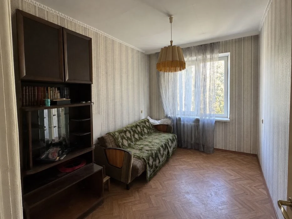 4-кімнатна квартира 97,5 м² на Корольова, Київський район