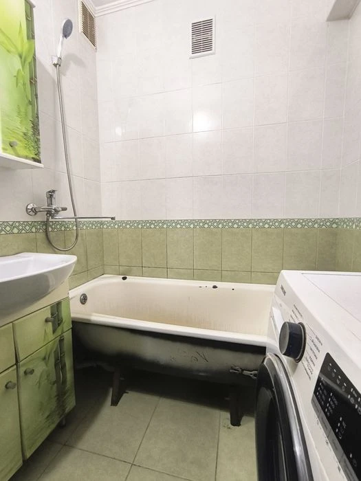 Продається 3 кім квартира Крошня цегла
