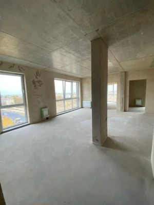 3-кімнатна квартира 90 м² з автономним газом у Басовому Схил