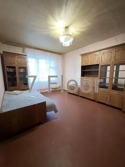 For sale 1-room apartment Troeschyna Balzaka Shopping Center Metro area