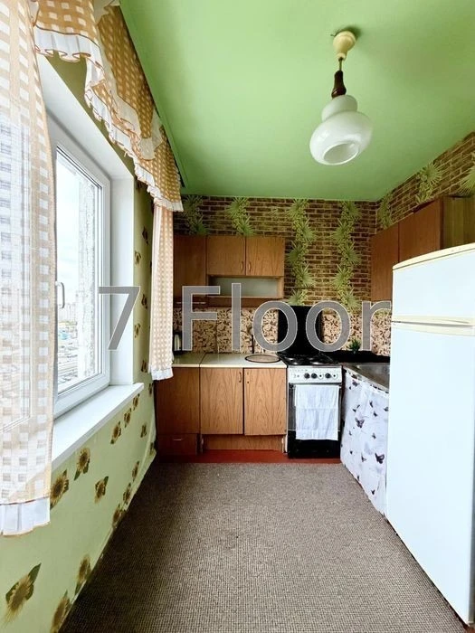 For sale 1-room apartment Troeschyna Balzaka Shopping Center Metro area