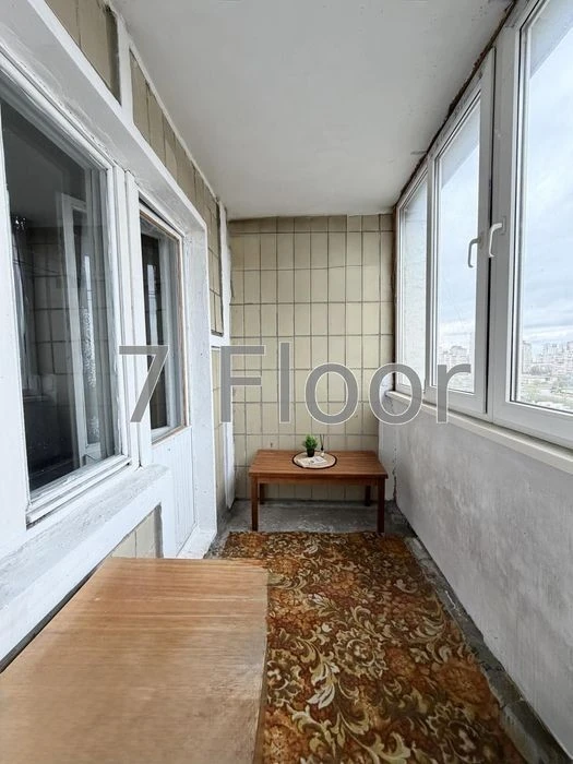 For sale 1-room apartment Troeschyna Balzaka Shopping Center Metro area