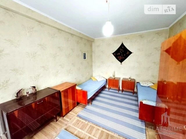 Продаж 3к квартири 62 кв. м на вул. Дмитрівська (Куренівка)
