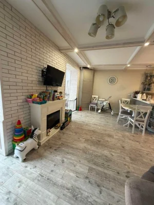 Пропозиція продажу великої(69 м.кв.) 1 кімнатної квартири на