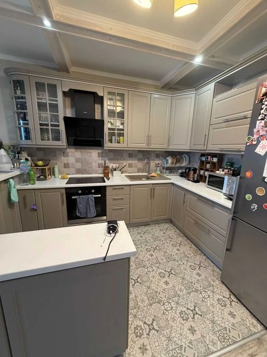 Пропозиція продажу великої(69 м.кв.) 1 кімнатної квартири на