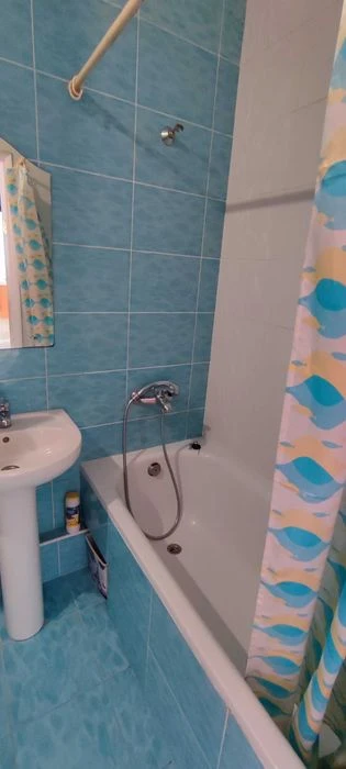 Продам 2к квартиру з ремонтом на Парусі.
