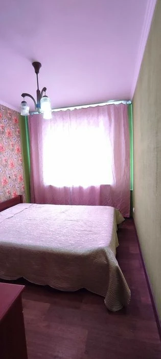 Продам 2к квартиру з ремонтом на Парусі.