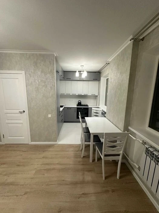 Продаж 2-кімнатної квартири вул. Авіаконструктора Антонова 1
