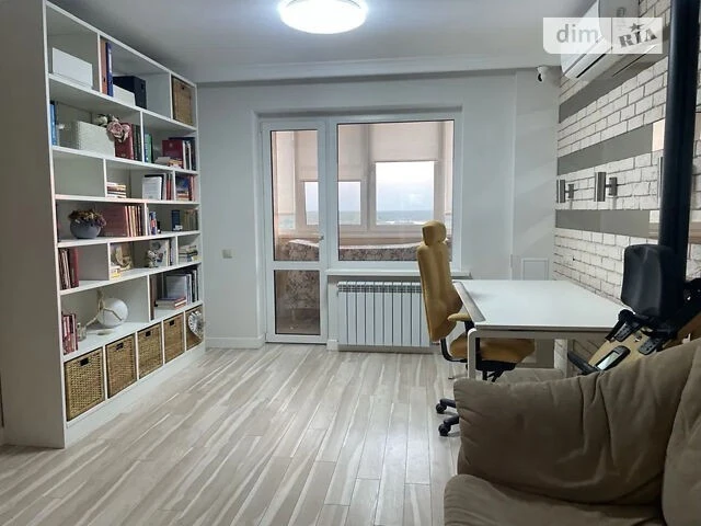 Продаж 4к квартири 90 кв. м на вул. Академіка Єфремова 29/22