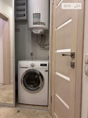 Продаж 4к квартири 90 кв. м на вул. Академіка Єфремова 29/22