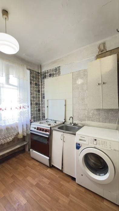 Продам 2 кімнатну квартиру на Черемушках вул Іцхака Рабіна