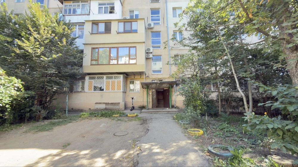 Продам 2 кімнатну квартиру на Черемушках вул Іцхака Рабіна