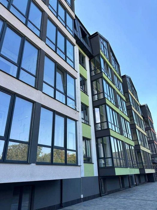 Трехкомнатная квартира в ЖК Акварель 7 Слободская 112м² Укры