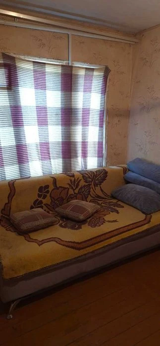 Продам пів будинку на Філіповці.