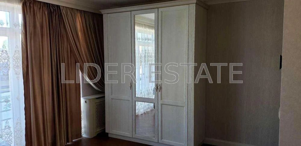 Продаж 2-поверхового таунхауса в Ужгороді: 3 кімнати, 150 м²