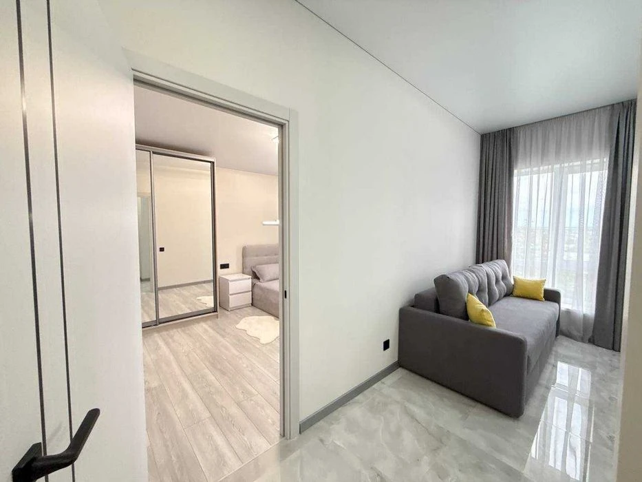 1-кімнатна квартира 49 м² з ремонтом та меблями  новобудові